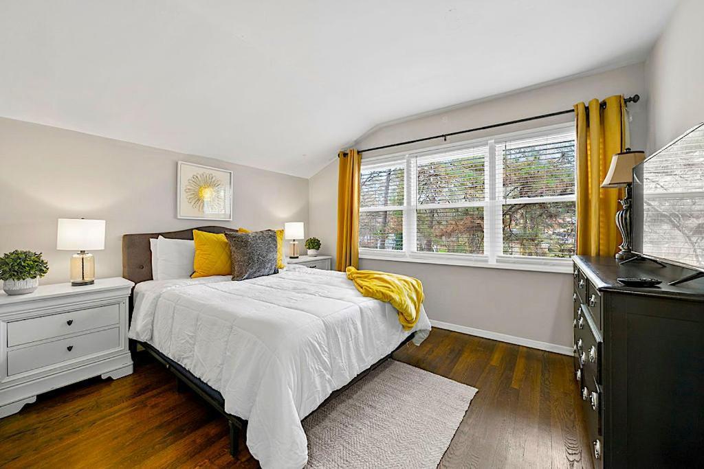 Goodkarma Rentals Refreshed Smyrna Home Near Battery Atl Half Mile To Interstate Atlanta Extérieur photo