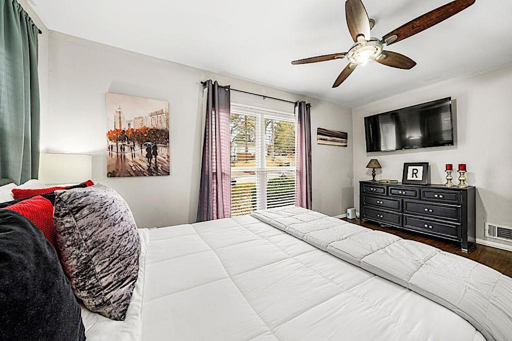 Goodkarma Rentals Refreshed Smyrna Home Near Battery Atl Half Mile To Interstate Atlanta Extérieur photo